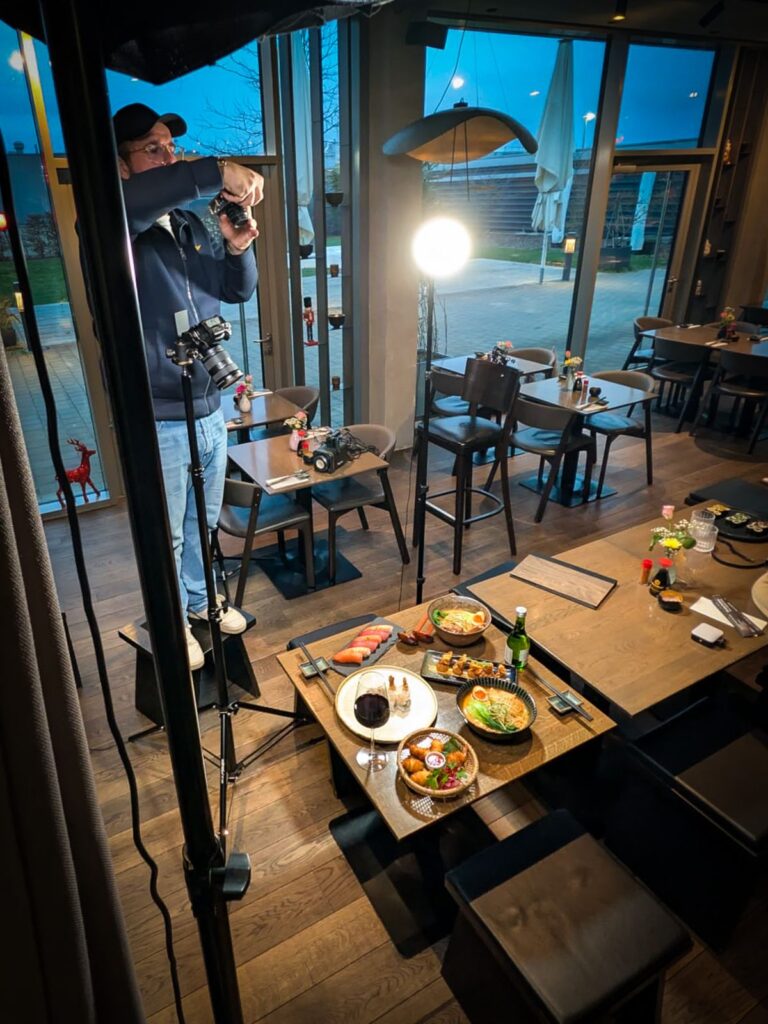 Desain Identitas Visual Restoran